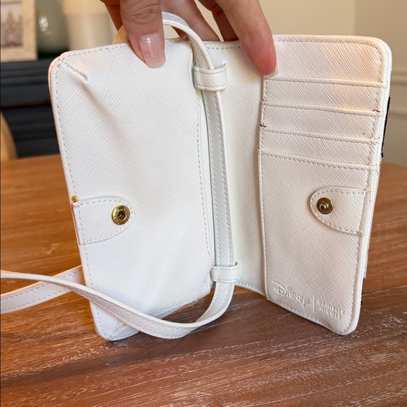 Danielle Nicole White Crossbody Bag with glittery Snow White - Picture 2 of 5